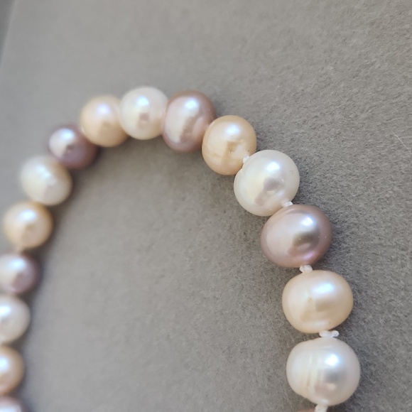 Freshwater Pearls Bracelet - Picture 2 of 6